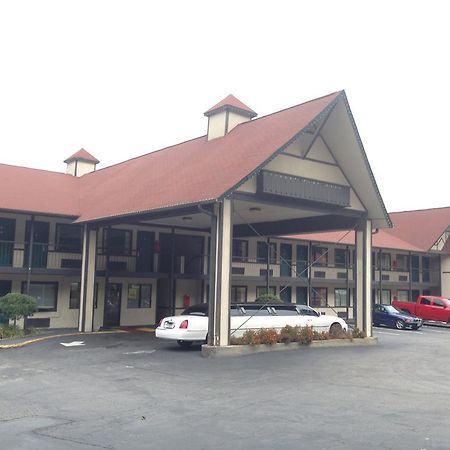 Amerivu Inn & Suites - Helen - Downtown Exterior photo